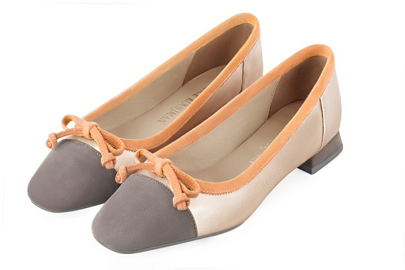 Pebble grey, gold and marigold orange women's ballet pumps, with low heels. Square toe. Flat flare heels. Front view - Florence KOOIJMAN